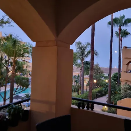 Luxury Blue Coast Seaside Retreat דירה