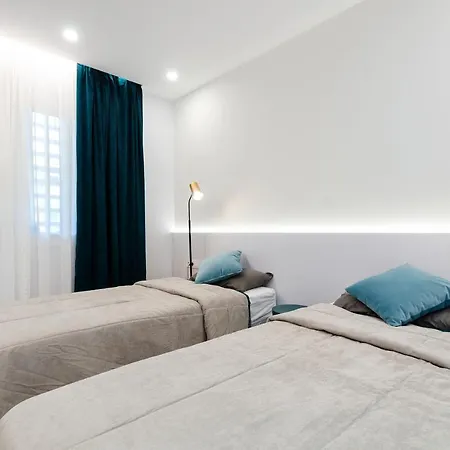 Apartment Luxury Blue Coast Seaside Retreat
