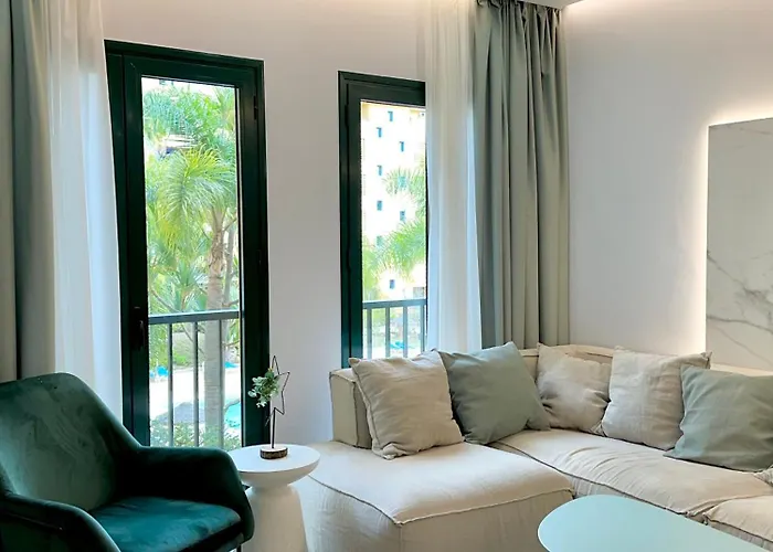Apartment Luxury Blue Coast Seaside Retreat